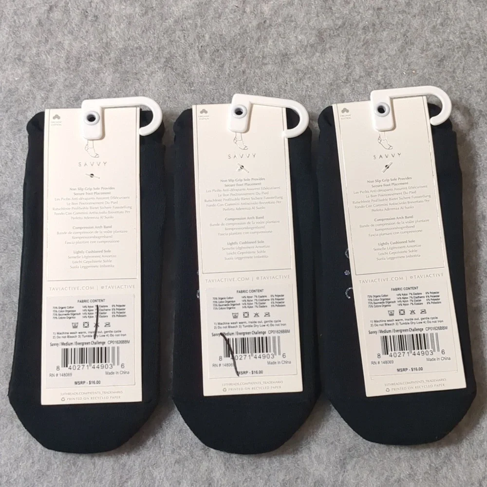 Tavi club pilates grip savvy Lot Of  3 socks evergreen challenge W Sz M NWT - Picture 3 of 7